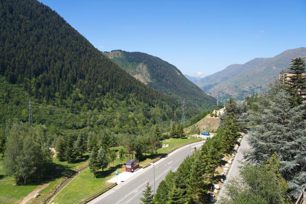 Apartamentos Solneu Baqueira Beret Luaran gambar