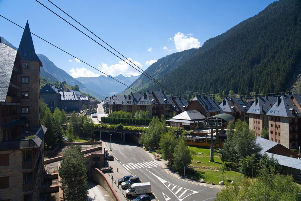 Apartamentos Solneu Baqueira Beret Luaran gambar