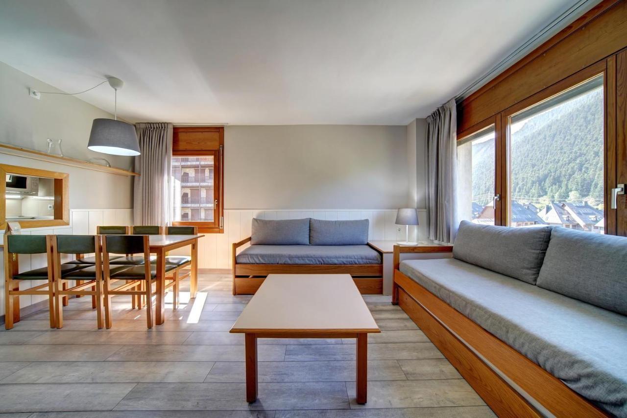 Apartamentos Solneu Baqueira Beret Luaran gambar