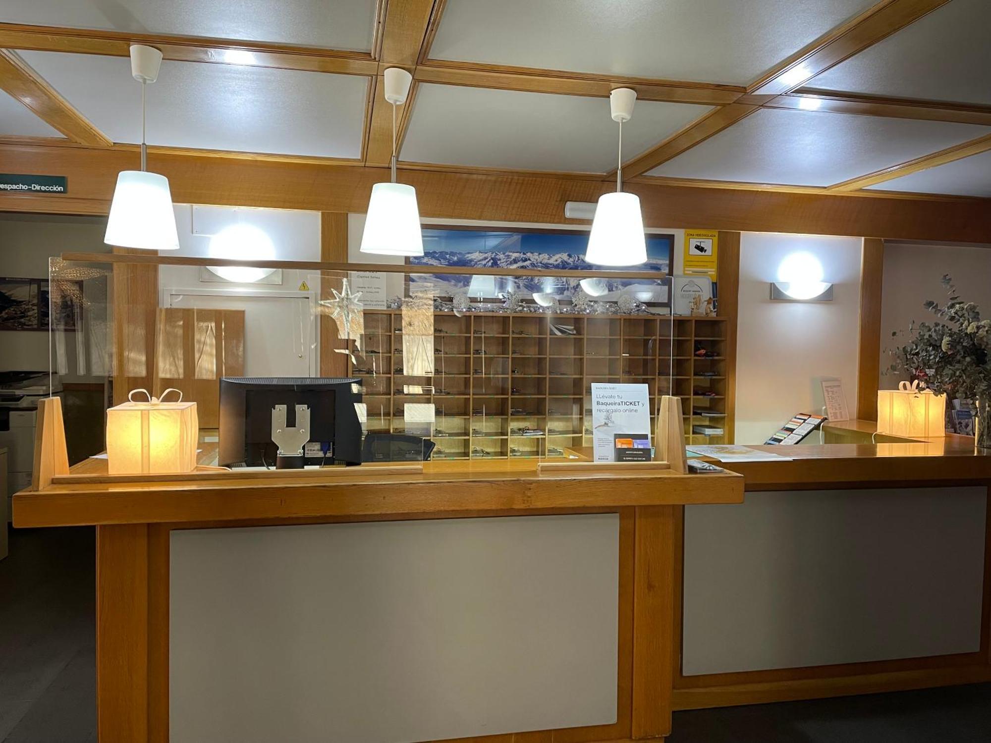 Apartamentos Solneu Baqueira Beret Luaran gambar